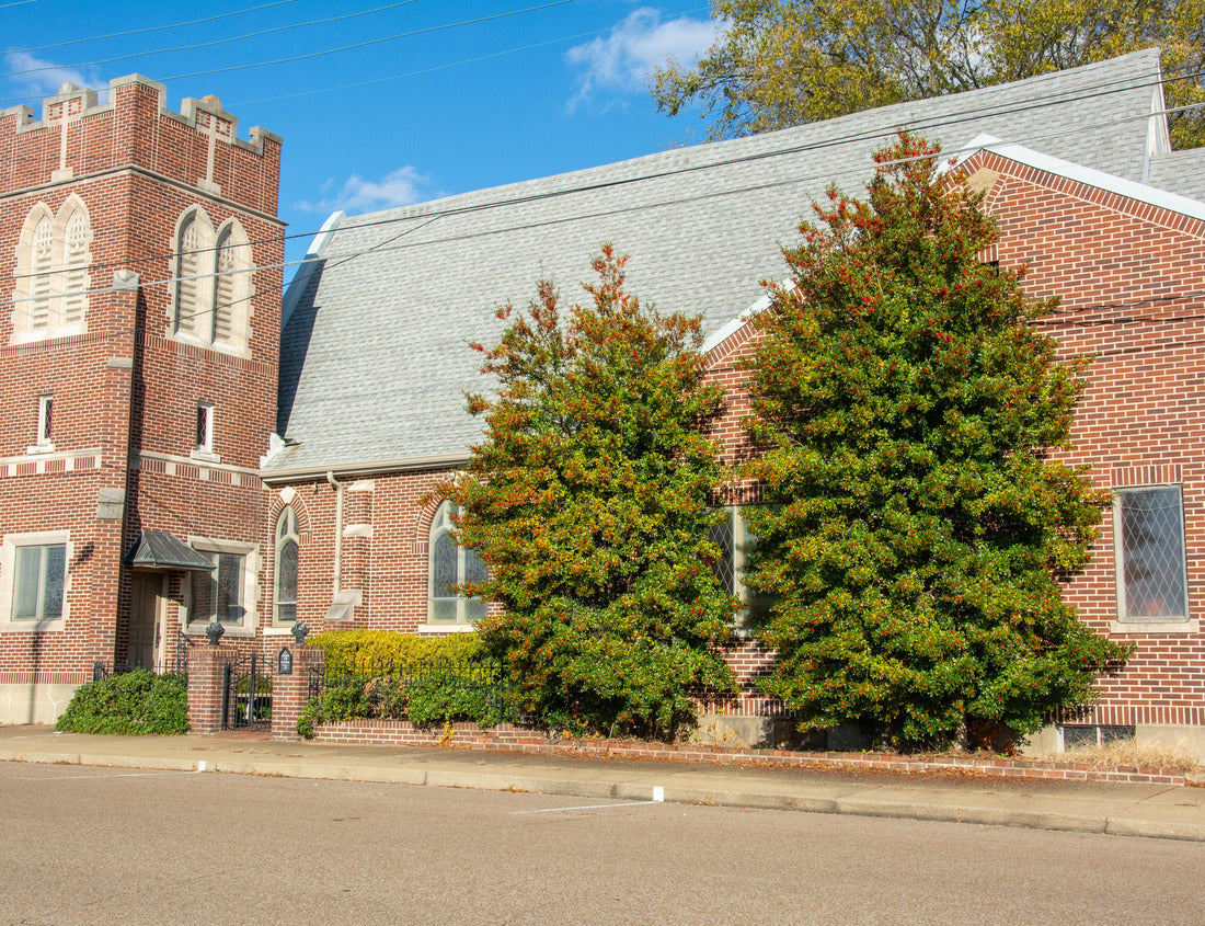 The W. S. Graham Memorial Presbyterian Church on Dillard Avenue in Forrest City, Arkansas 1000pc Puzzle