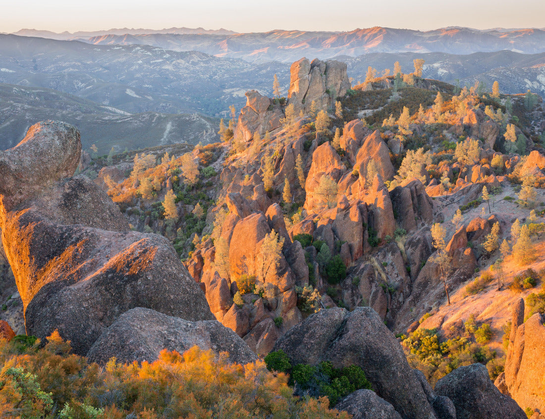 Noah Jigsaw Puzzle Last sunlight on the Pinnacles National Park. San Benito County, California, USA 1000 Pieces