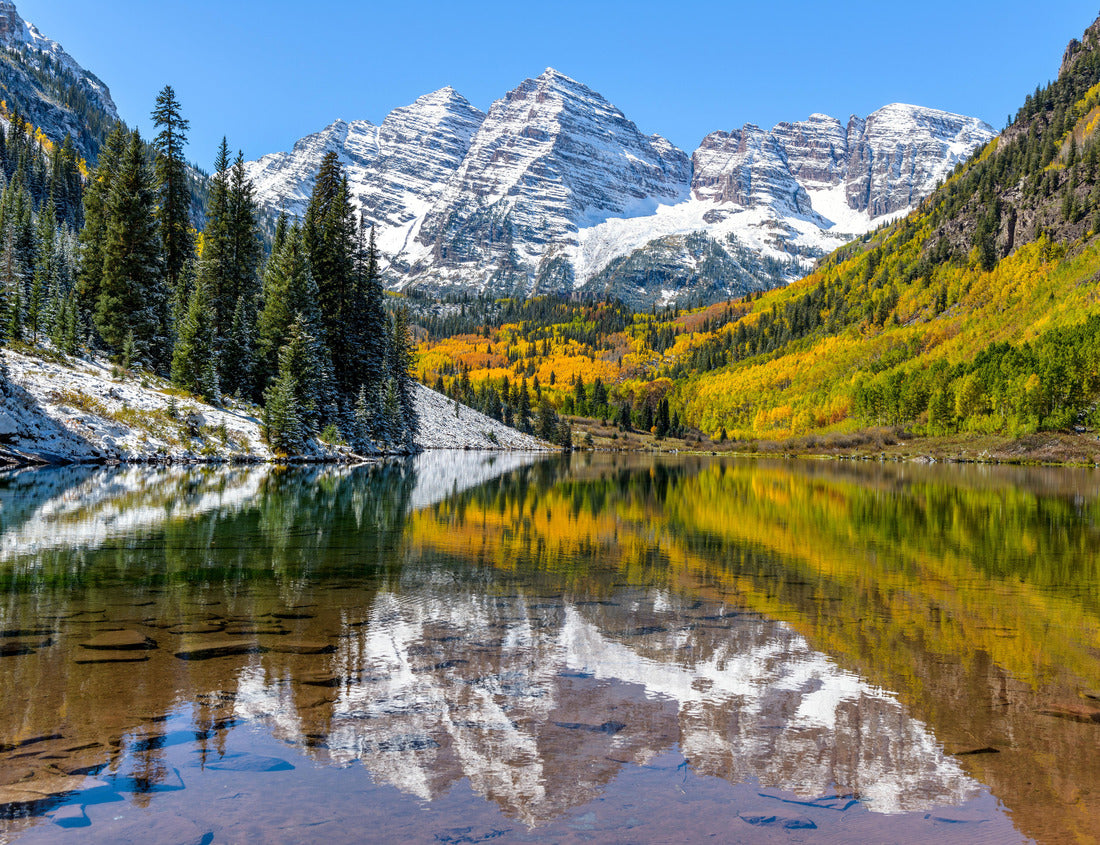 Noah Jigsaw Puzzle Maroon Bells and Maroon Lake - A wide angle fall midday view of the snow-capped Maroon Bells reflecting in crystal clear Maroon Lake, Aspen, Colorado, USA 1000 Pieces