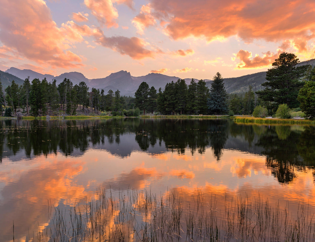 Noah Jigsaw Puzzle Summer sunset at Sprague Lake - Panoramic view of the summer sunset at Sprague Lake with high peaks of the Continental Divide on the shore, Rocky Mountain National Park, Colorado, USA 1000 Pieces