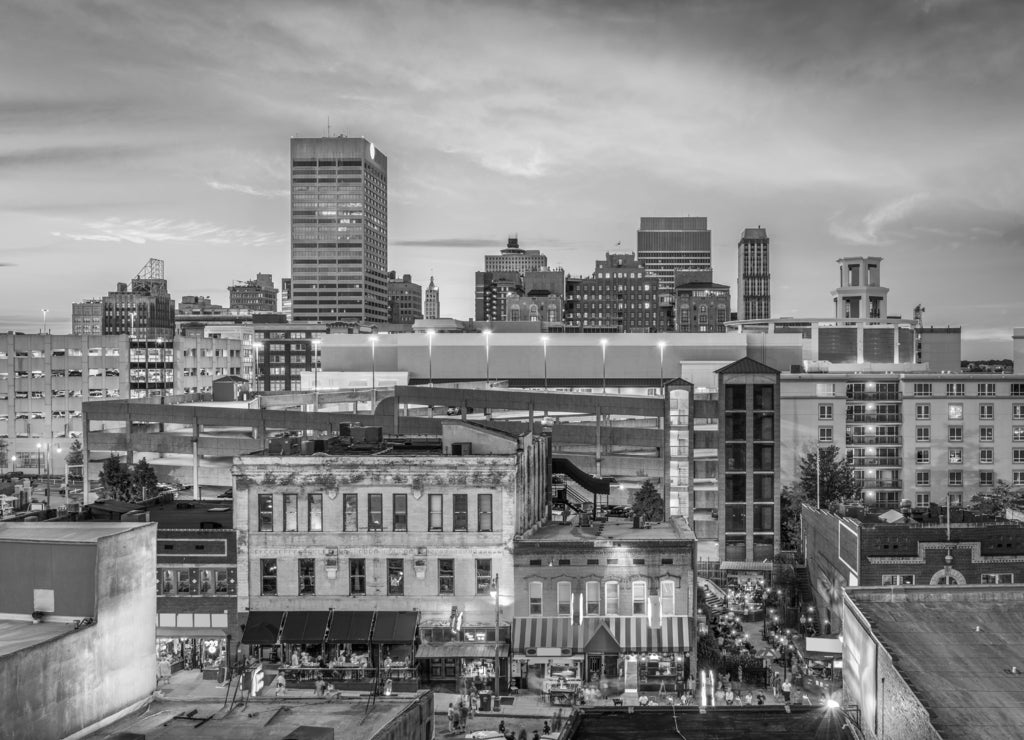 Memphis, Tennessee, USA skyline over Beale Street in black white