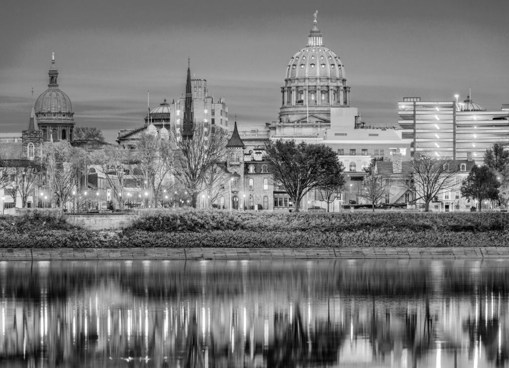 Harrisburg, Pennsylvania, USA in black white