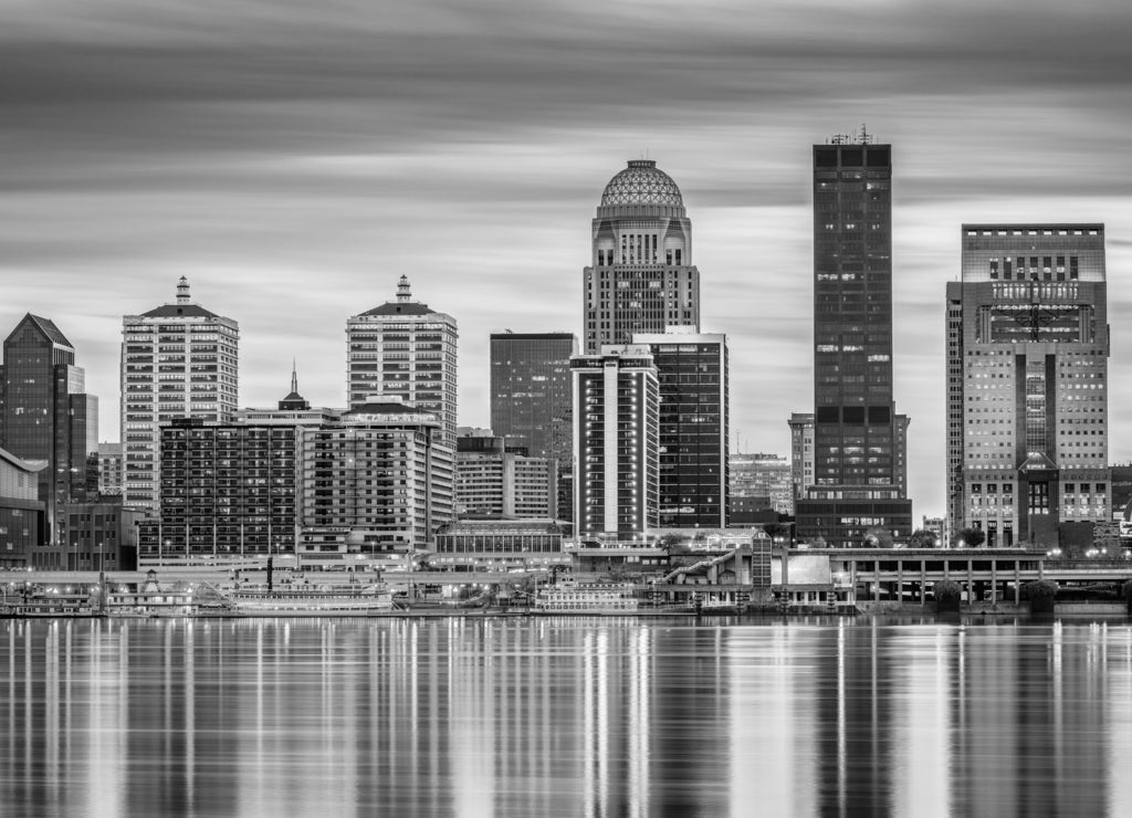 Louisville, Kentucky, USA Skyline in black white