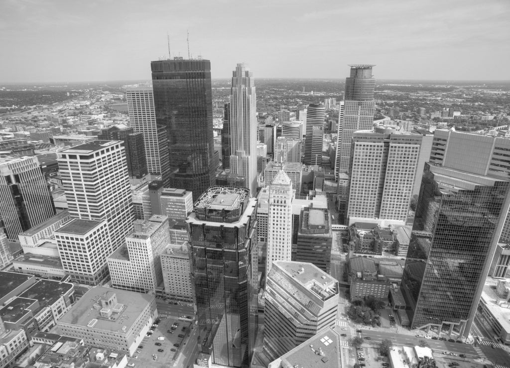 Minnesota, Minneapolis skyline in black white