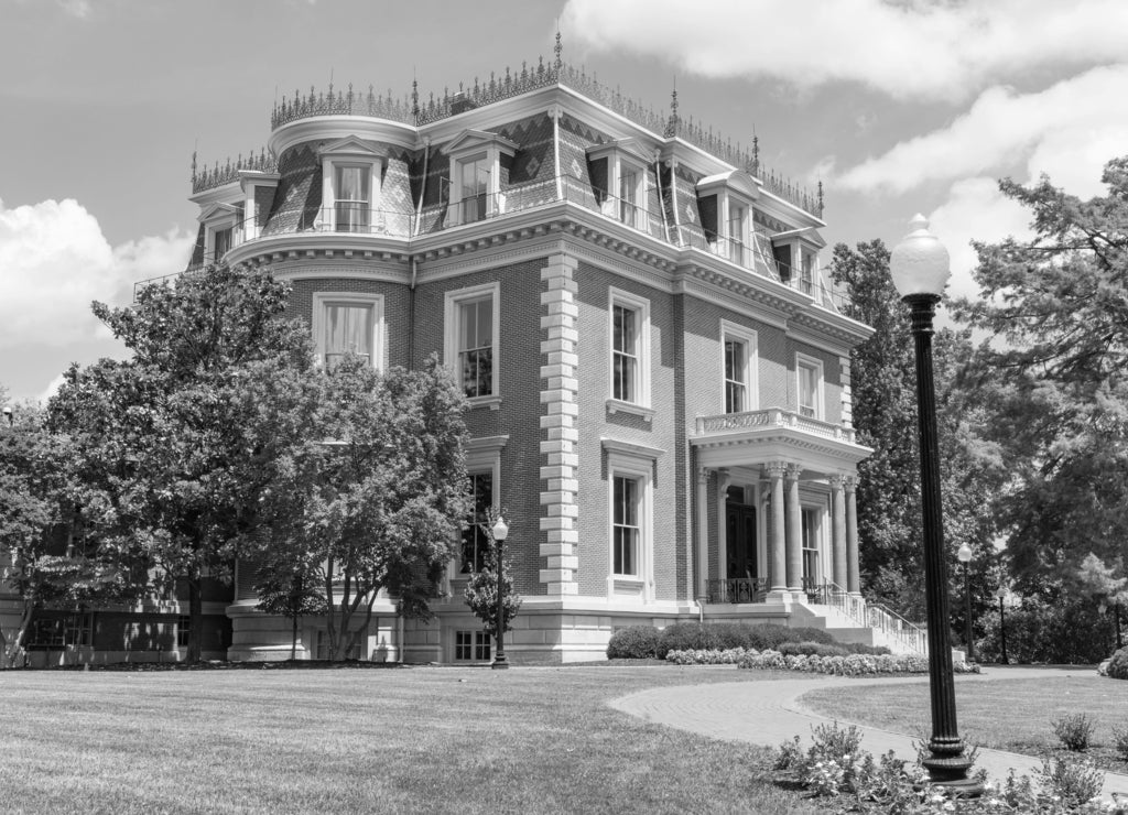 Missouri Governor's Mansion in black white