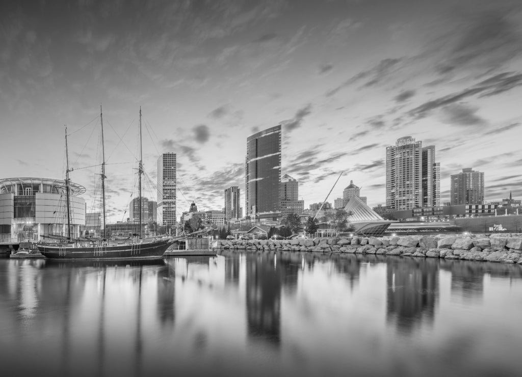 Milwaukee, Wisconsin, USA downtown city skyline on Lake Michigan in black white