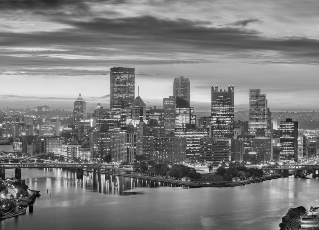 Pittsburgh, Pennsylvania, USA Skyline in black white