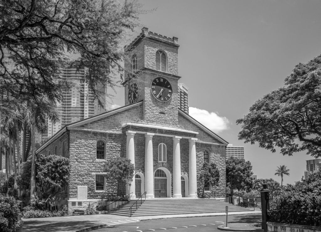 Kawaiahao Church at Honolulu, Oahu, Hawaii in black white