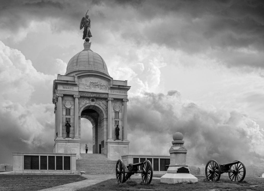 The Pennsylvania Memorial, Gettysburg, Pennsylvania in black white