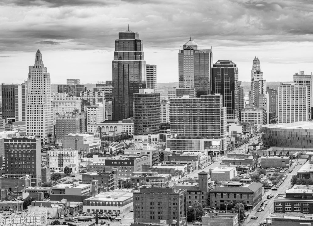 Kansas City, Missouri, USA Cityscape in black white