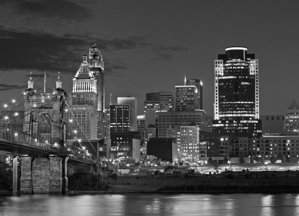 Cincinnati skyline, Ohio in black white