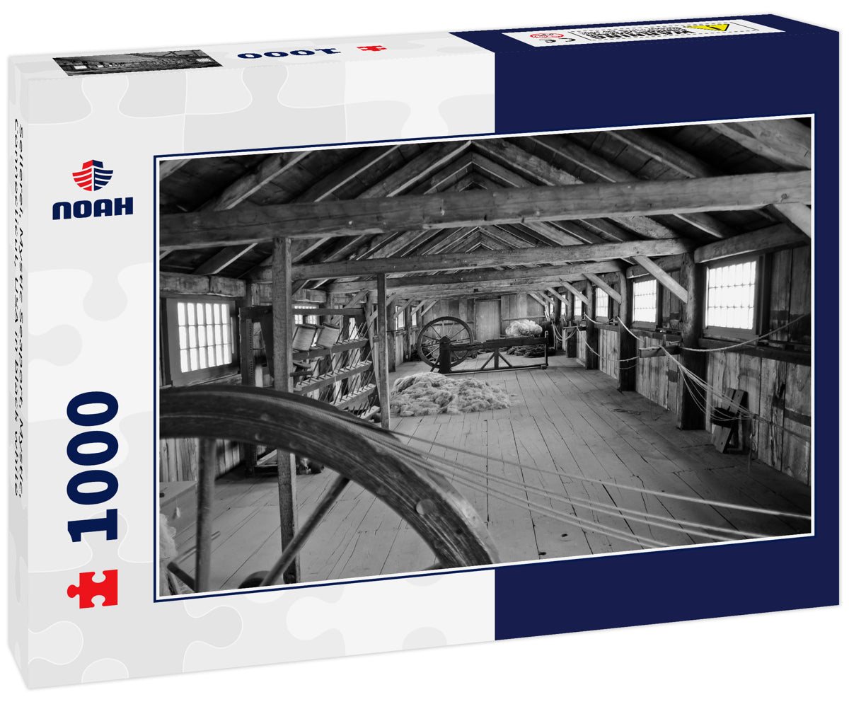 Seilerei, Mystic Seaport, Mystic, Connecticut, USA in black white