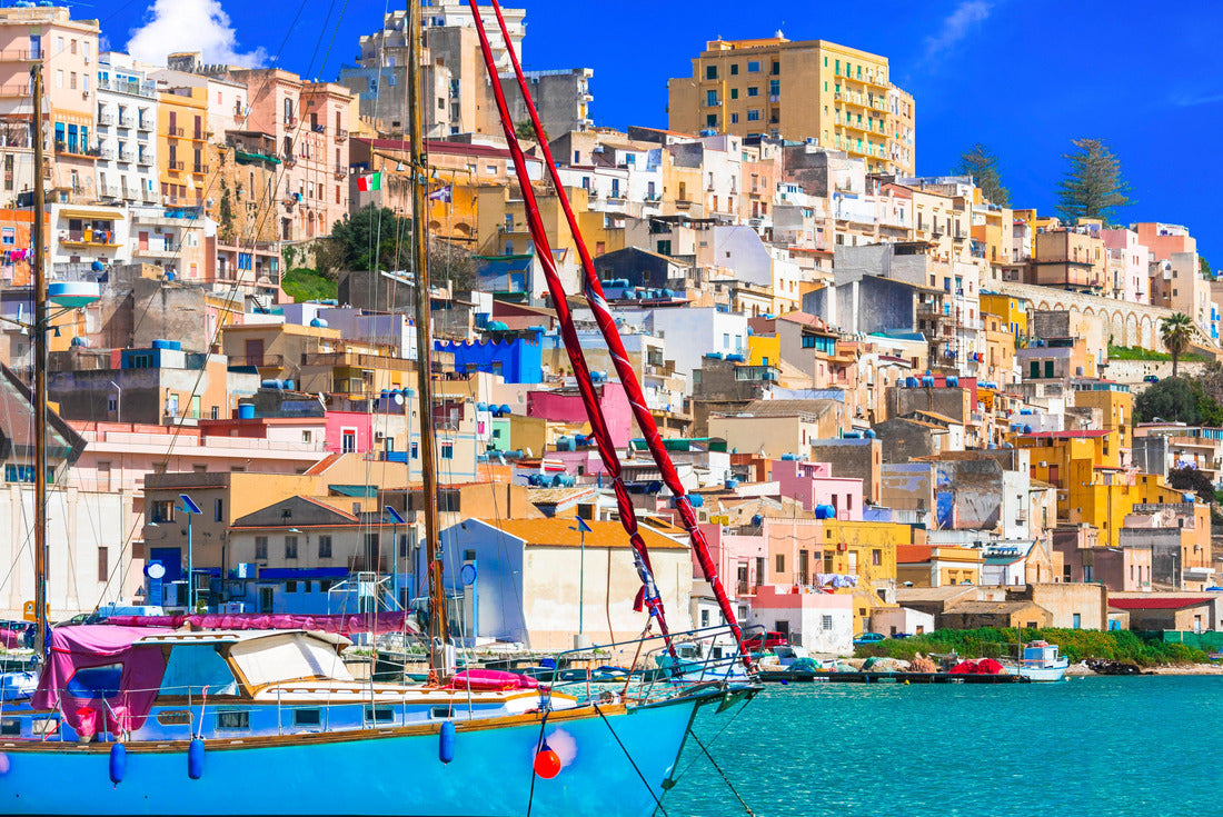 Sicily - beautiful coastal town Sciacca in the south of the island. Italy 2000pc Puzzle