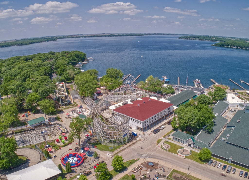 Arnold's Park is a Tourist Town in the Lake Okobji Area with an Amusement Park