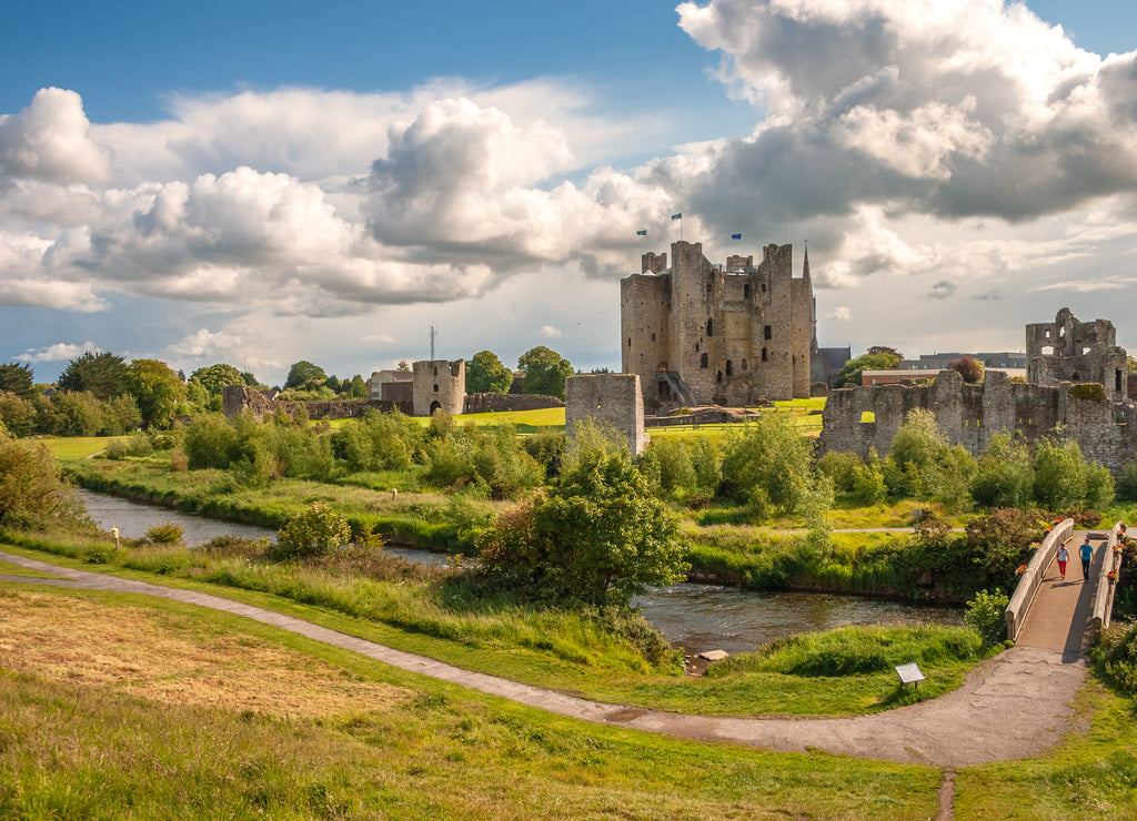 Trim Castle, Norman castle on the south bank of the river Boyne in Trim, county Meath, Ireland