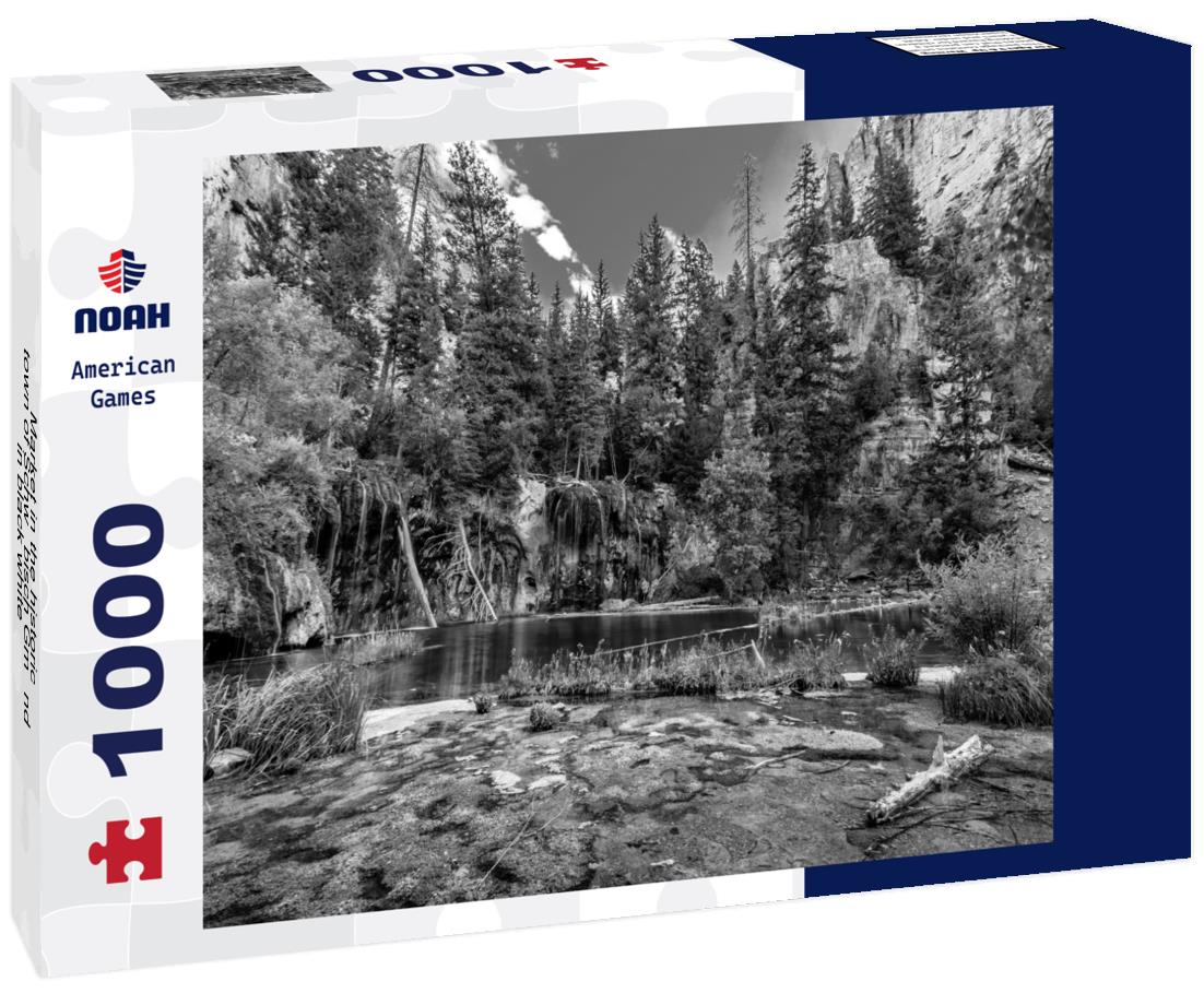 Noah Jigsaw Puzzle Market in the historic town of Schwäbisch Gmünd in black white 1000 pieces