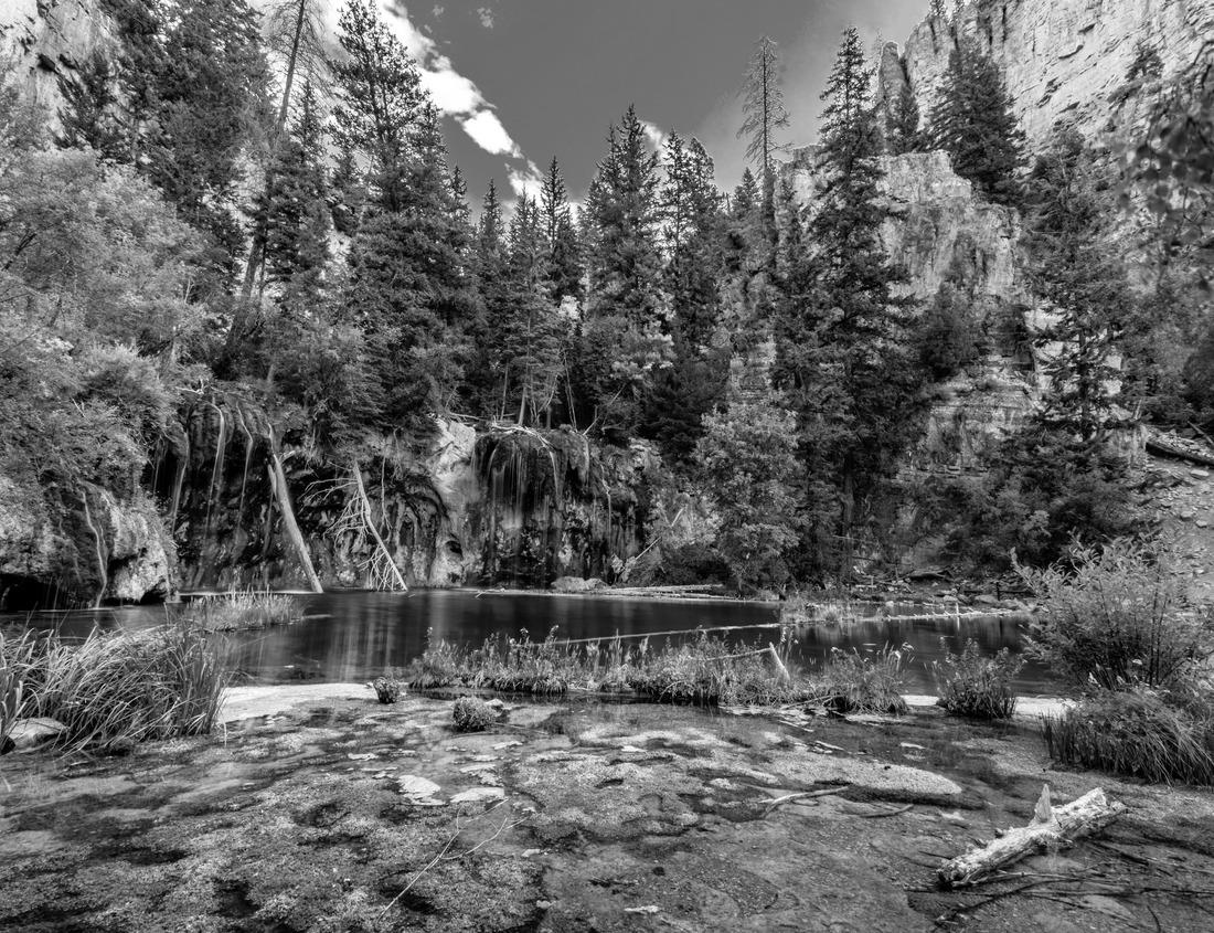 Noah Jigsaw Puzzle Market in the historic town of Schwäbisch Gmünd in black white 1000 pieces