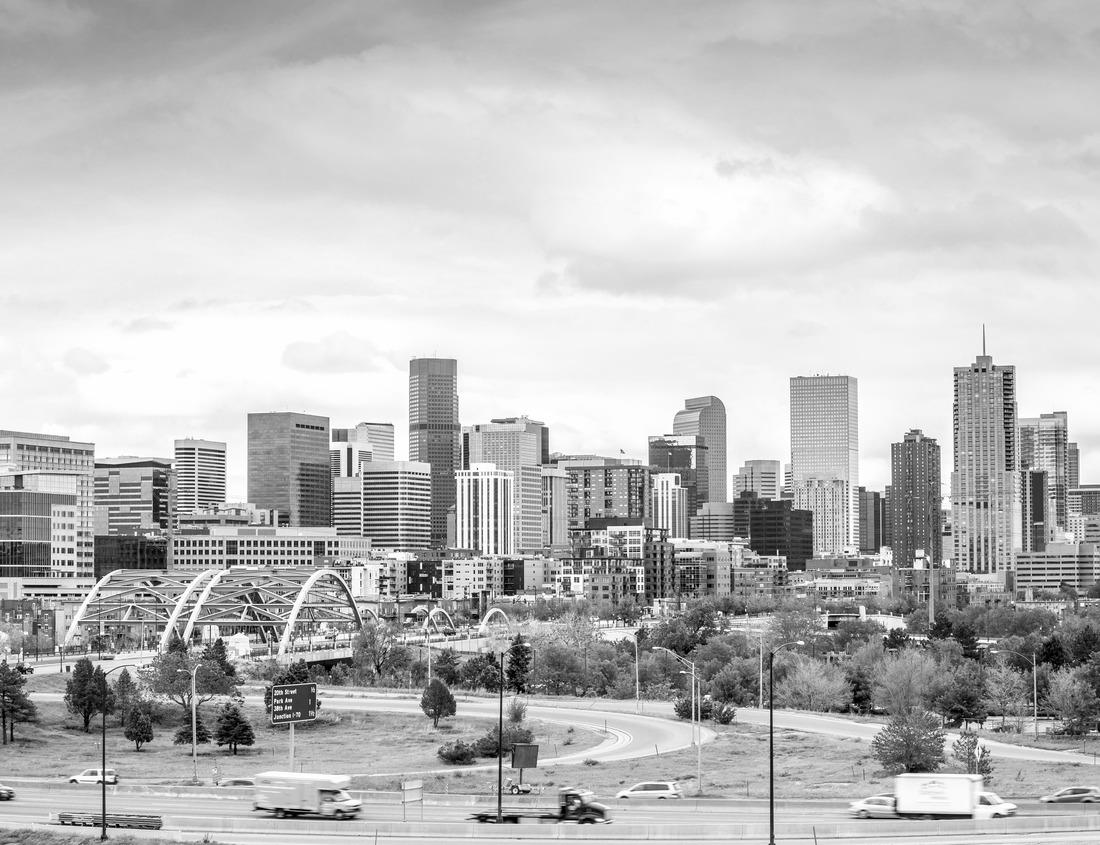 Noah Jigsaw Puzzle Old town of Reutlingen, Germany in black white 1000 pieces