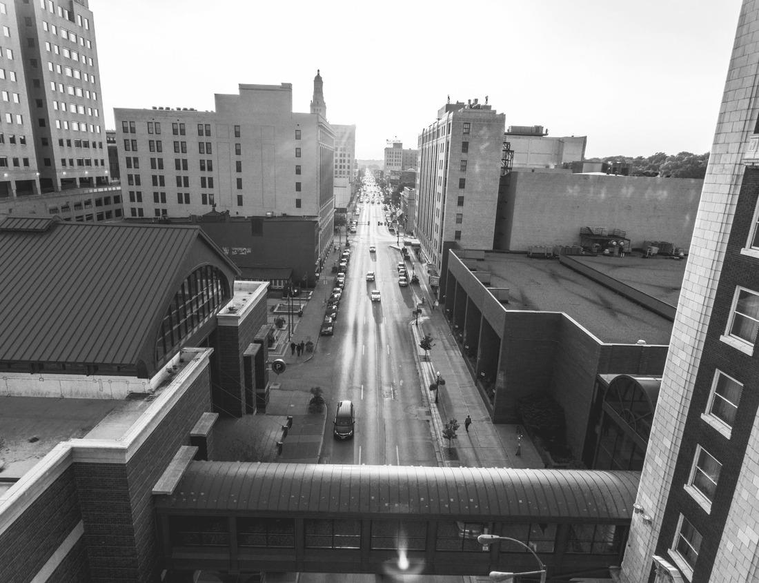 Noah Jigsaw Puzzle Seneca Rocks in Summer, West Virginia in black white 1000 pieces