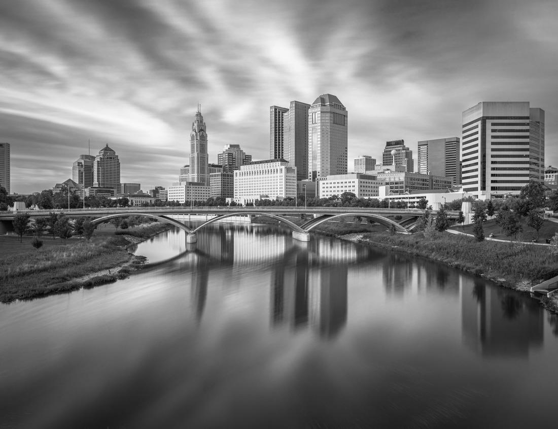 Noah Jigsaw Puzzle Horse and carriage on the square with Pisa's Leaning Tower and cathedrals, Italy in black white 1000 pieces