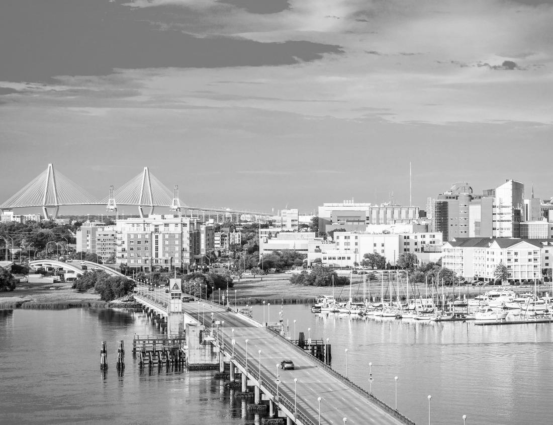 Noah Jigsaw Puzzle Old town of Memmingen, Bavaria, Germany in black white 1000 pieces