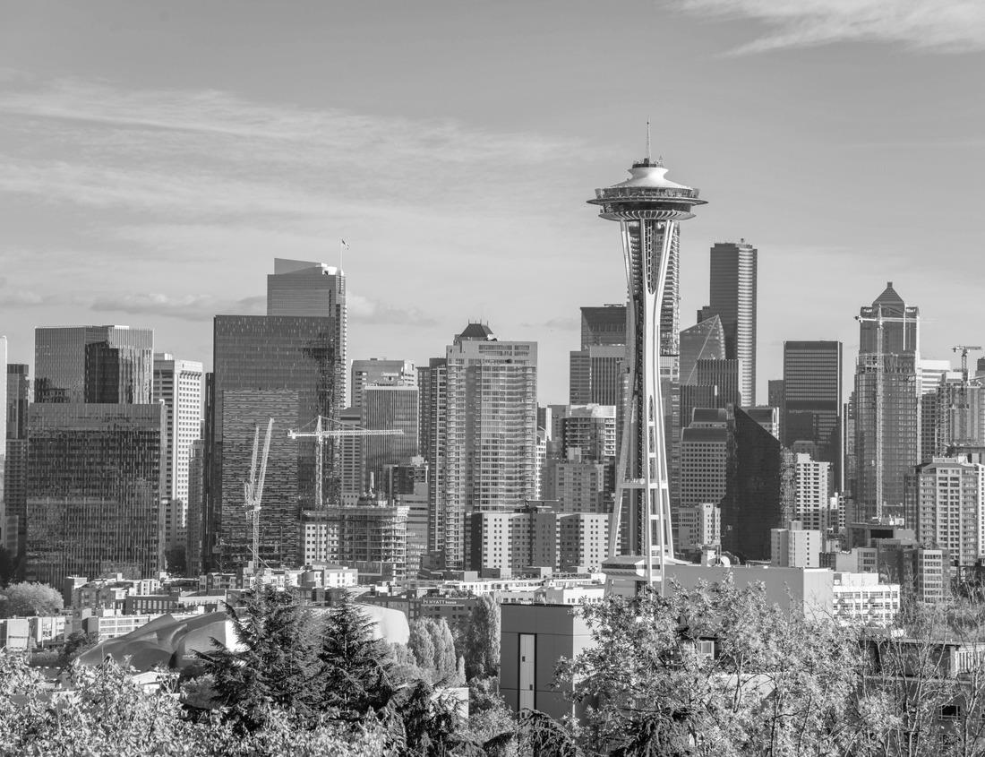 Noah Jigsaw Puzzle Fes, Morocco historical magnificent old capital streets in black white 1000 pieces