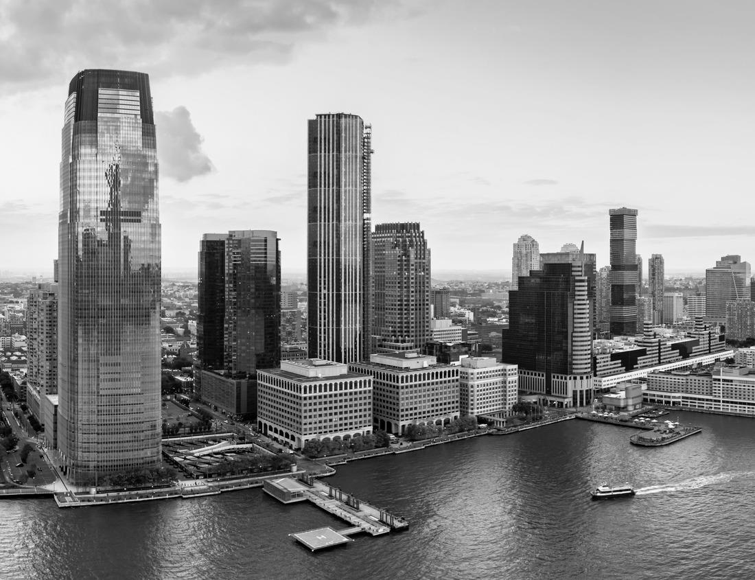 Noah Jigsaw Puzzle Meknes Streets in the historical city of Morocco in black white 1000 pieces