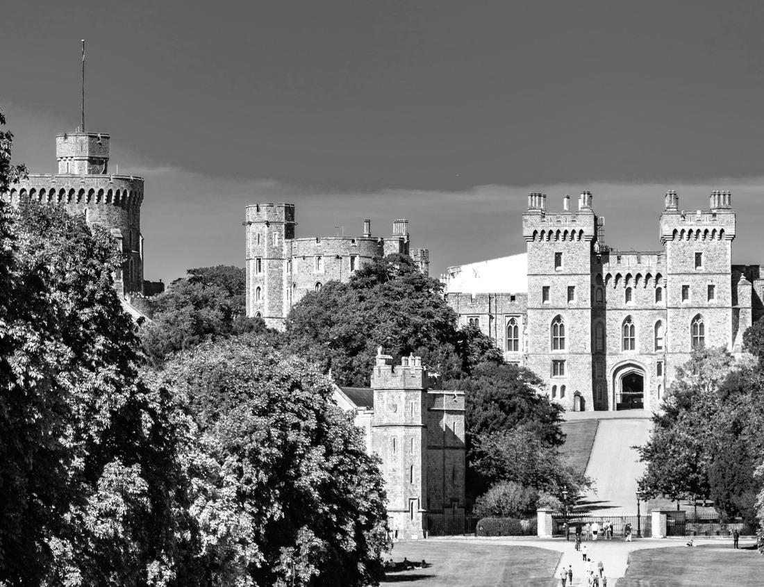 Noah Jigsaw Puzzle Chattanooga, Tennessee, USA downtown city skyline at dusk in black white 1000 pieces