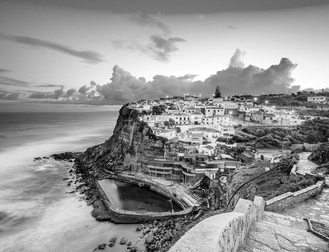 Waimea Canyon in Kauai, Hawaii 1000pc PuzzleBlack and White