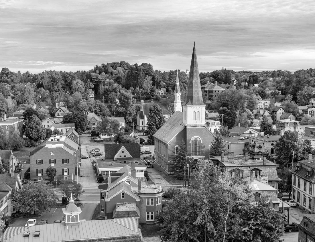 Noah Jigsaw Puzzle Old town of Passau, Bavaria, Germany in black white 1000 pieces