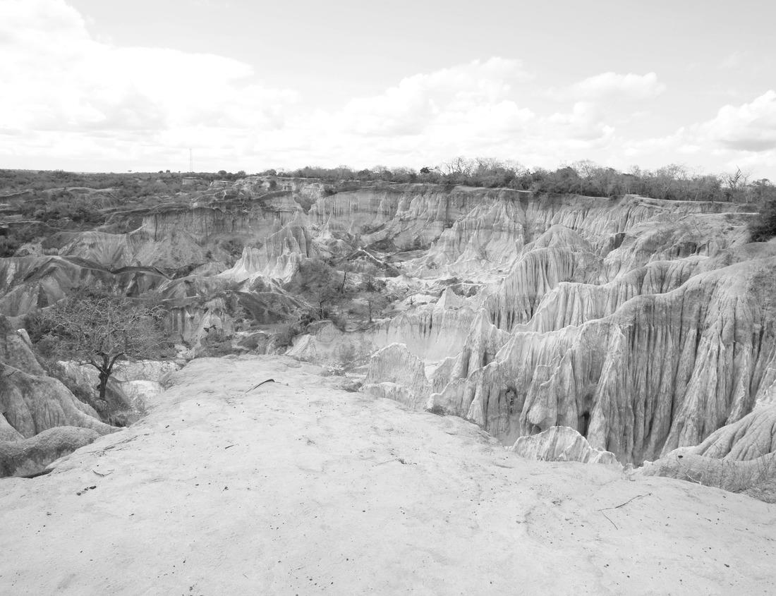 Noah Jigsaw Puzzle Beautiful view of Lake Toba with blue sky background in black white 1000 pieces