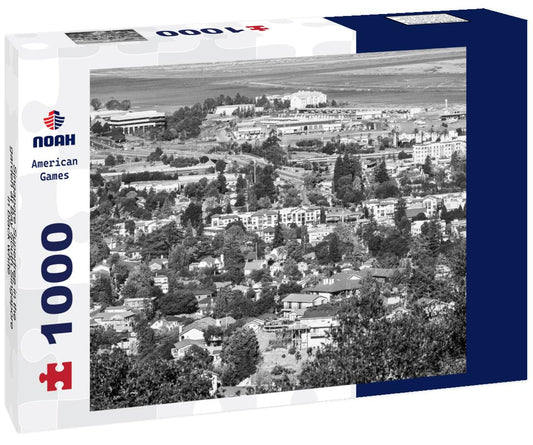 Noah Jigsaw Puzzle Singapore Supertree in the garden at Bay South Singapore in black white 1000 pieces