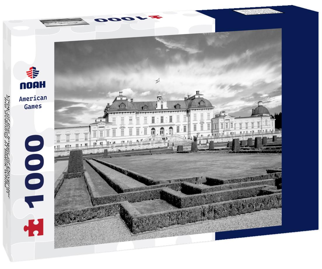 Noah Jigsaw Puzzle View of the tower of Deventer in Overijssel, Netherlands in the evening in black white 1000 pieces