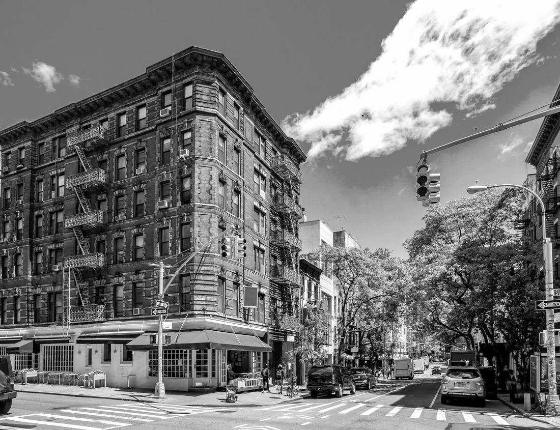 Noah Jigsaw Puzzle Old city of Rotenburg an der Fulda, Hessen, Germany in black white 1000 pieces