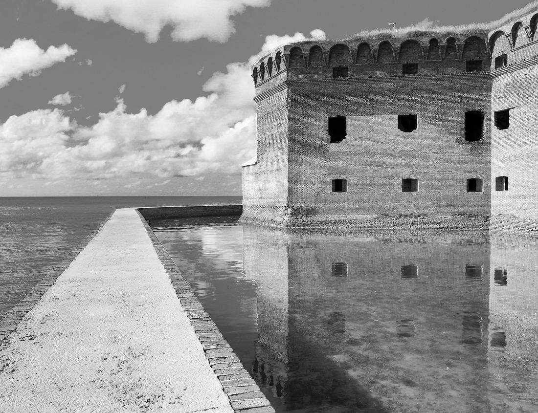 Noah Jigsaw Puzzle Church in Langenselbold, Hessen, Germany in black white 1000 pieces