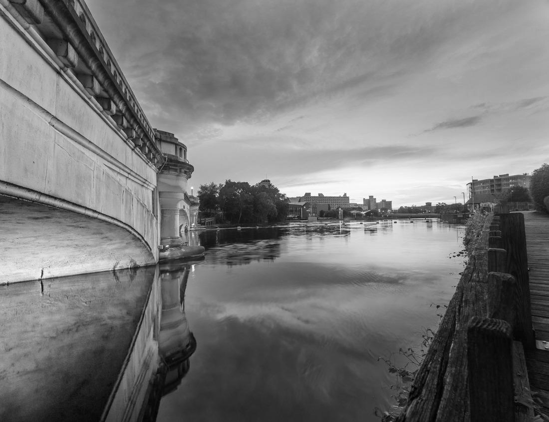 Noah Jigsaw Puzzle Campsite safari in Serengeti National Park, Tanzania in black white 1000 pieces