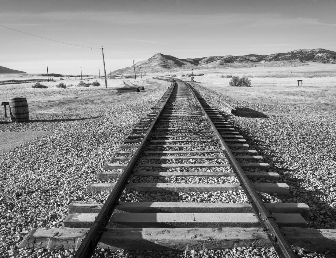 Noah Jigsaw Puzzle Portrait of an attractive smiling woman walking on the boardwalk of Copacabana and turning to the camera, Rio de Janeiro, Brazil in black white 1000 pieces