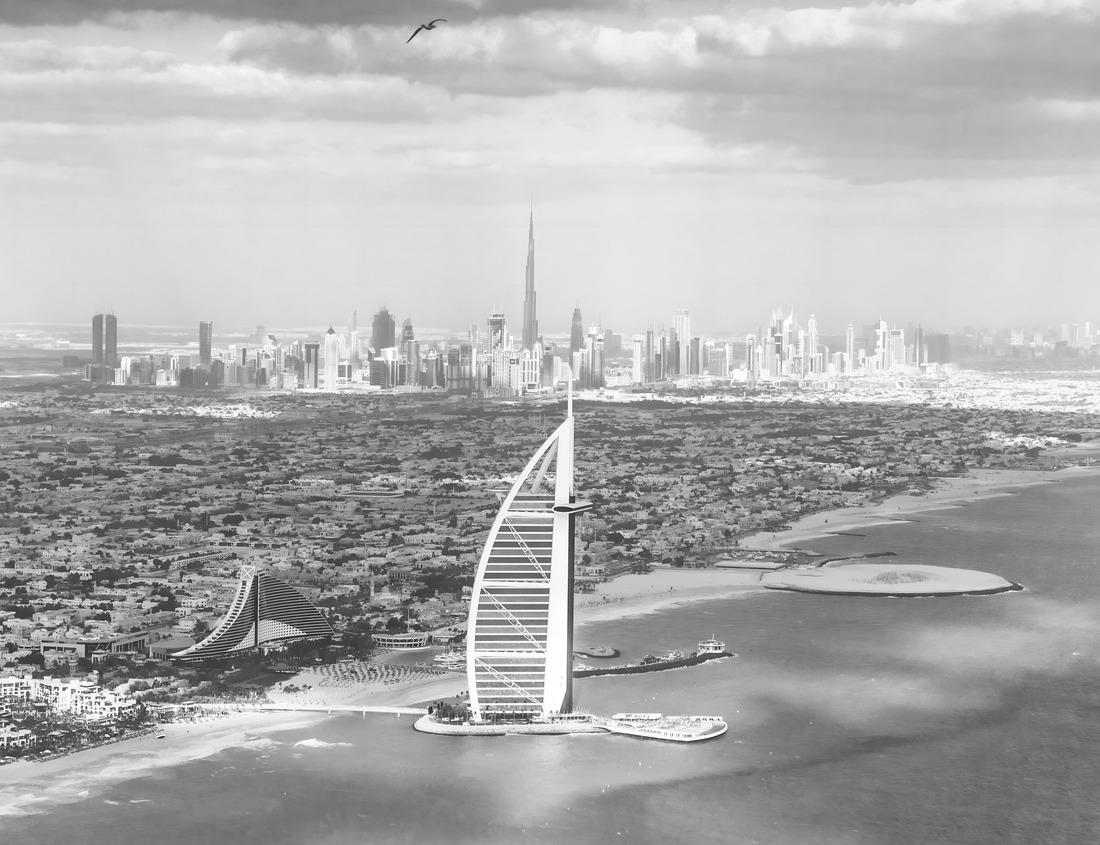 Noah Jigsaw Puzzle Anse Patates, La Digue Seychelles, a young couple of men and women on a tropical beach during a luxury vacation in Seychelles. Tropical beach Anse Patates, La Digue Seychelles in black white 1000 pieces