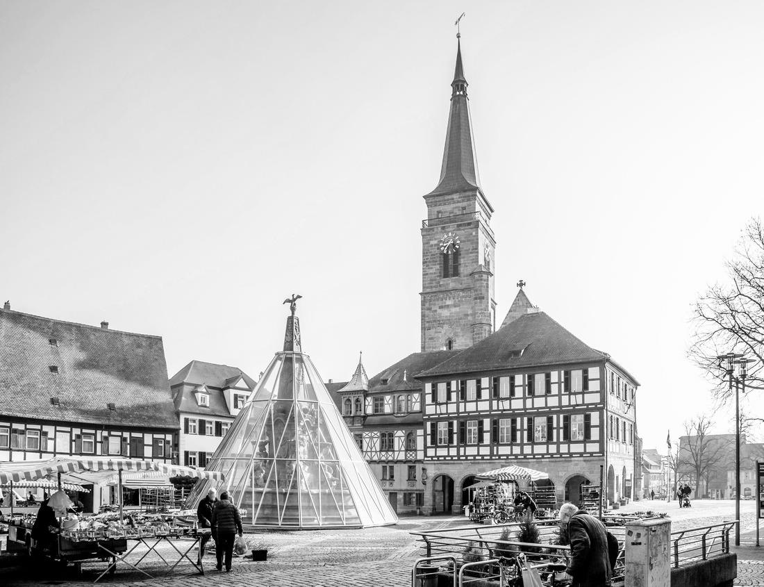 Noah Jigsaw Puzzle A panoramic view of the white sandy beach and ocean at the popular destination of Coverack in Cornwall, United Kingdom in black white 1000 pieces