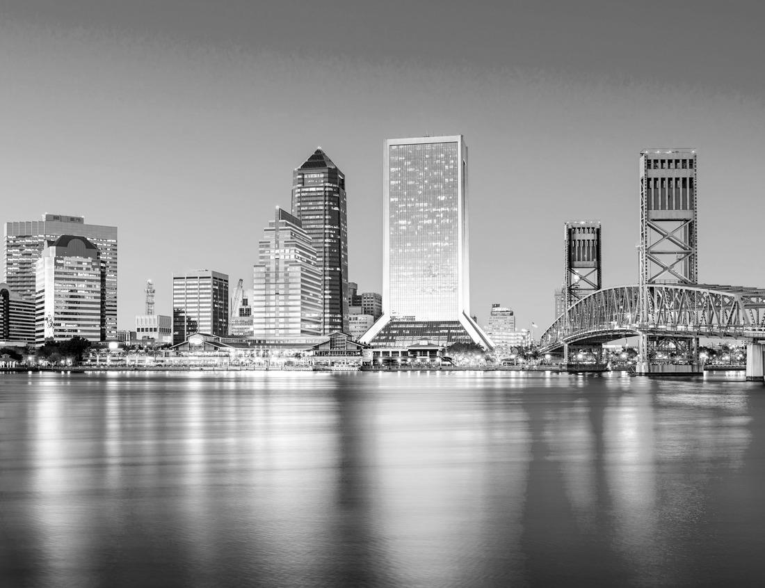 Noah Jigsaw Puzzle Capital of Somalia, Mogadishu in black white 1000 pieces