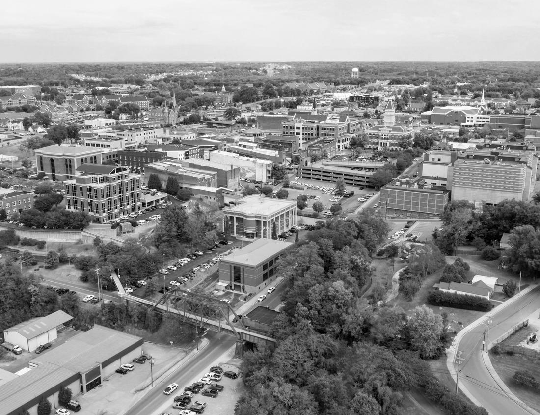 Noah Jigsaw Puzzle Fountains and benches in popular city park Boise Idaho in black white 1000 pieces