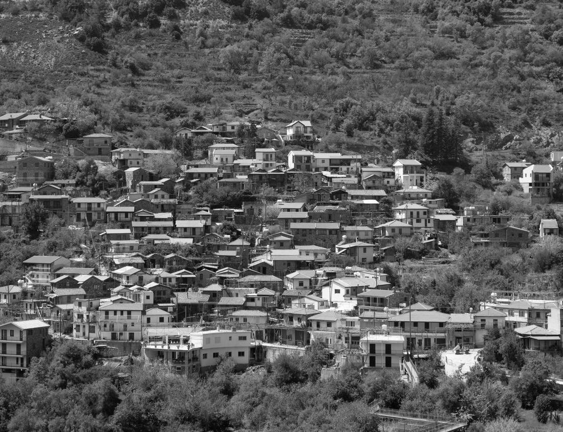Montezuma Castle National Monument protects a set of well-preserved cliff dwellings located in Camp Verde, Arizona. Built and used by the Sinagua people, a pre-Columbian culture. National Park Service 1000pc PuzzleBlack and White