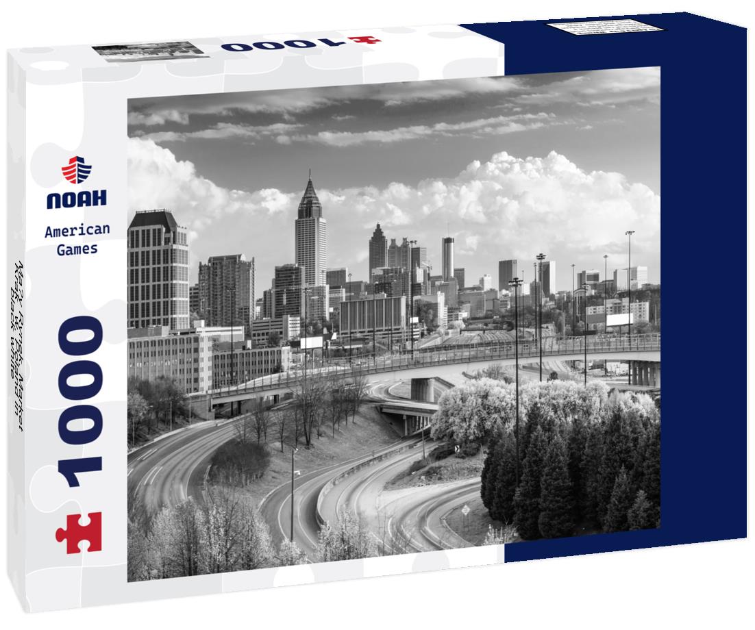 Noah Jigsaw Puzzle Maly Rynek, Market, Kraków, Poland in black white 1000 pieces