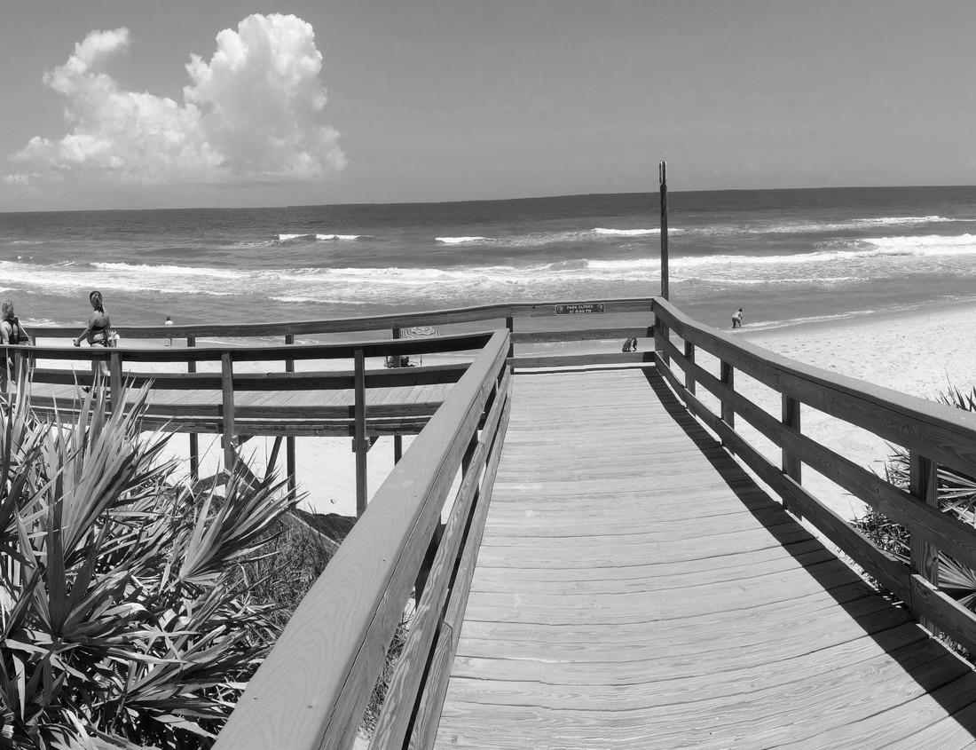 Noah Jigsaw Puzzle Aerial view of the Supreme Court and Oklahoma downtown cityscape at Oklahoma in black white 1000 pieces