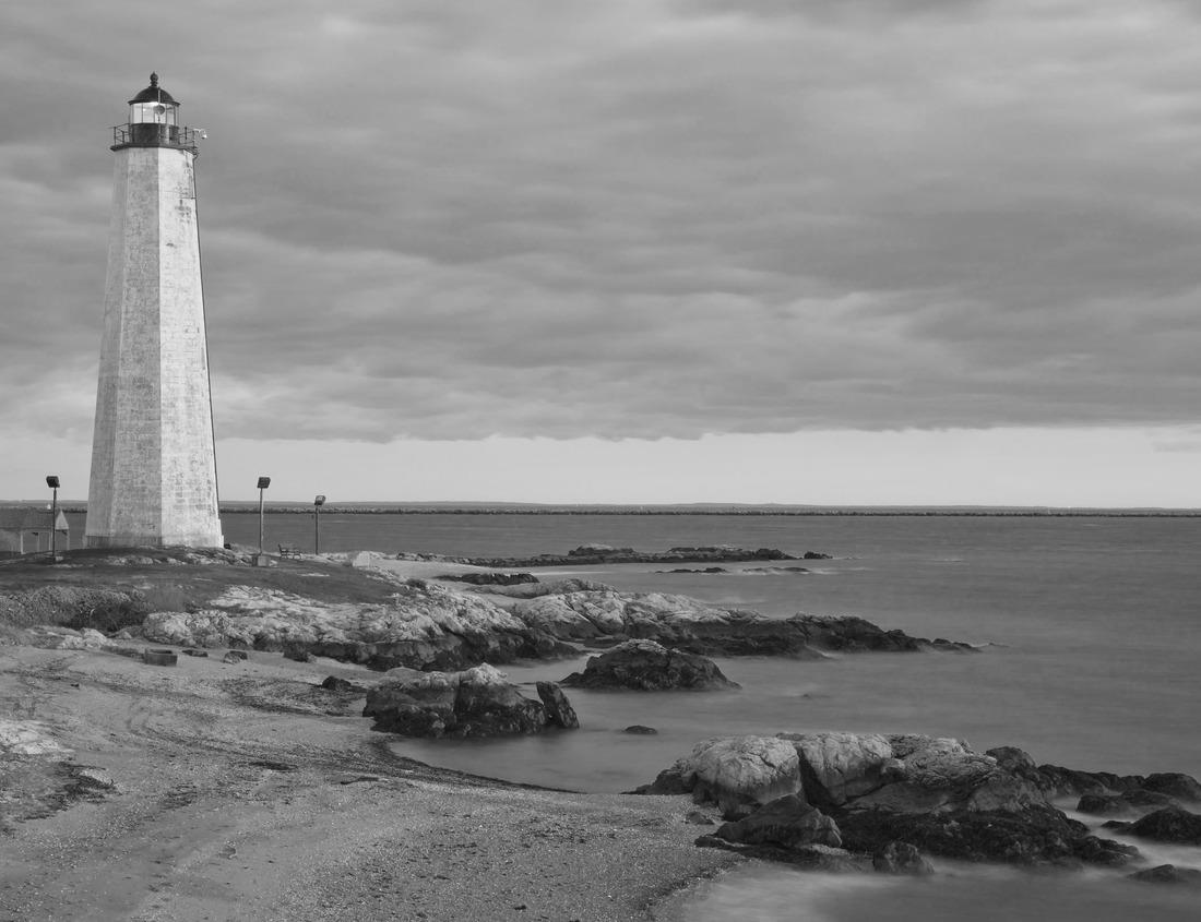 Noah Jigsaw Puzzle Jersey City in black white 1000 pieces