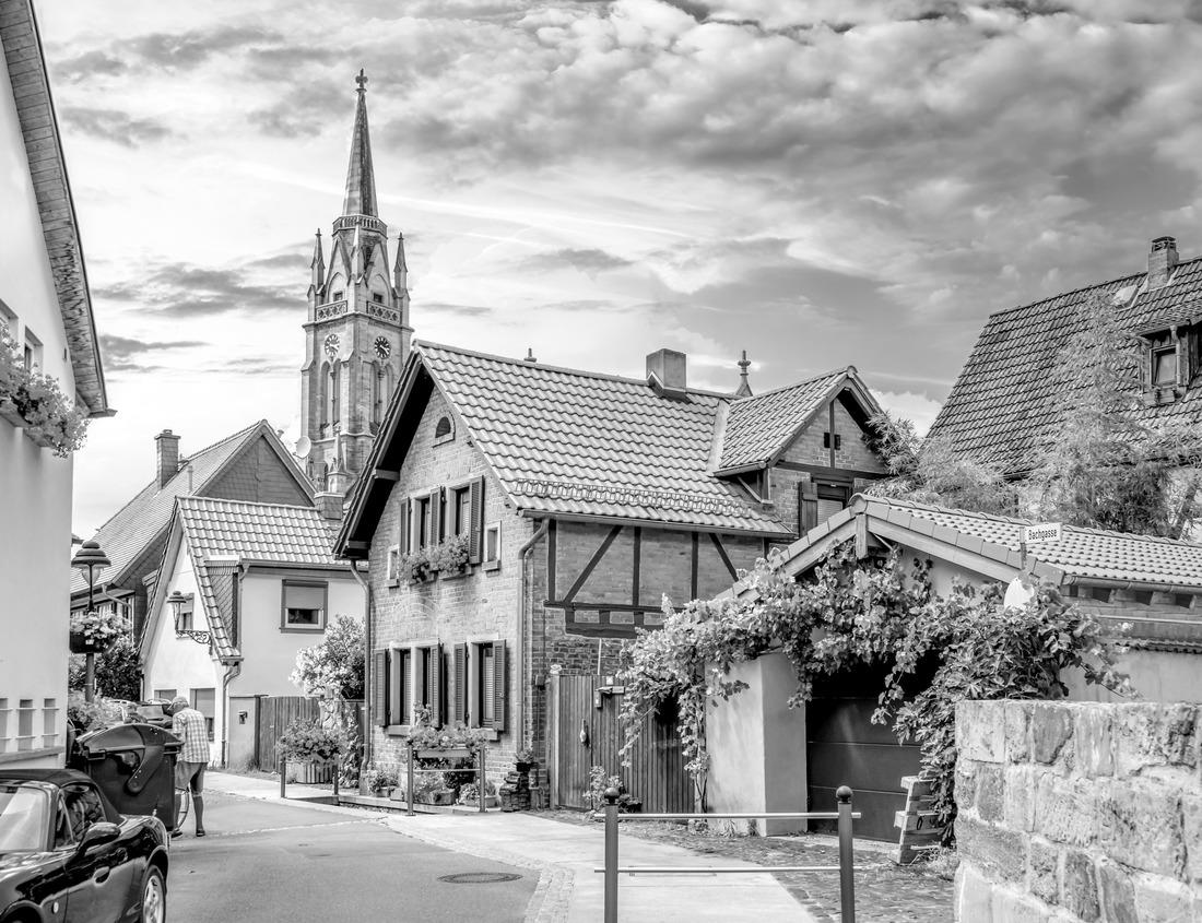 Noah Jigsaw Puzzle Overlook of Bumpass Hell hydrothermal area at Lassen Volcanic National Park, California, USA. Defocused boardwalk in background in black white 1000 pieces