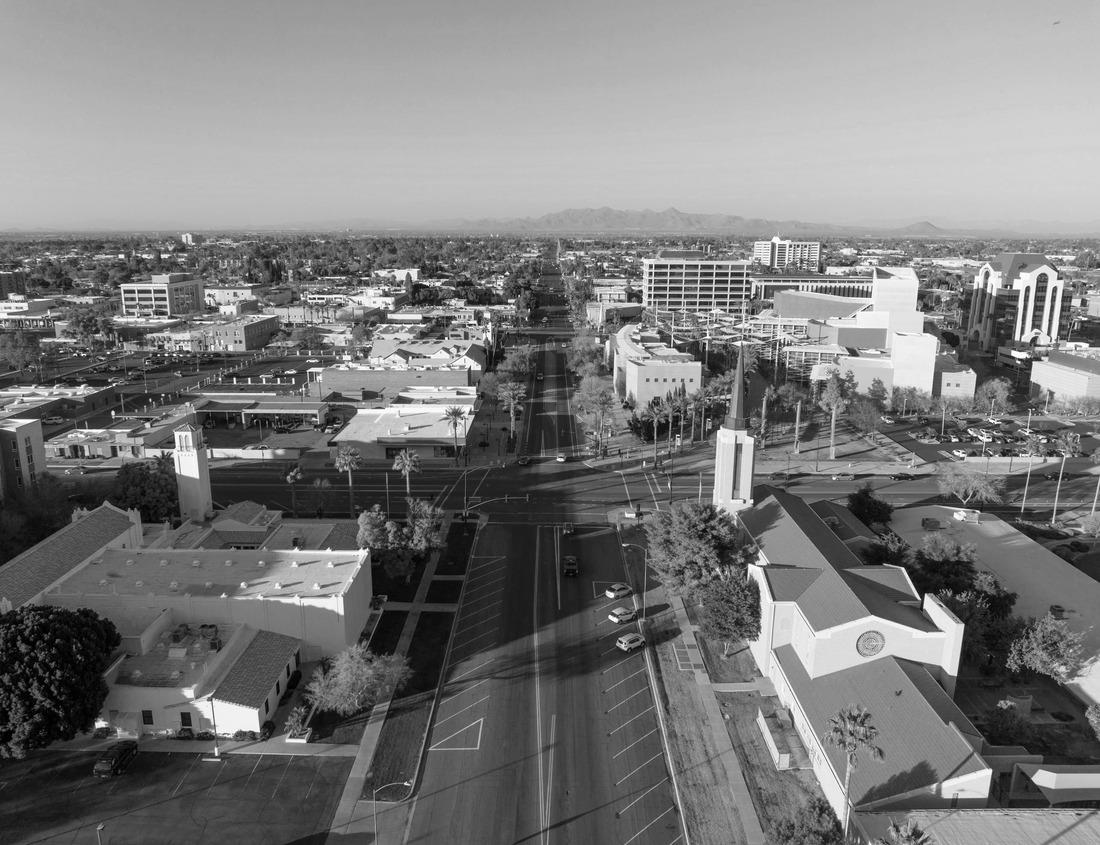 Noah Jigsaw Puzzle Beautiful autumn colors along a boardwalk trail in the countryside of Vermont, USA in black white 1000 pieces