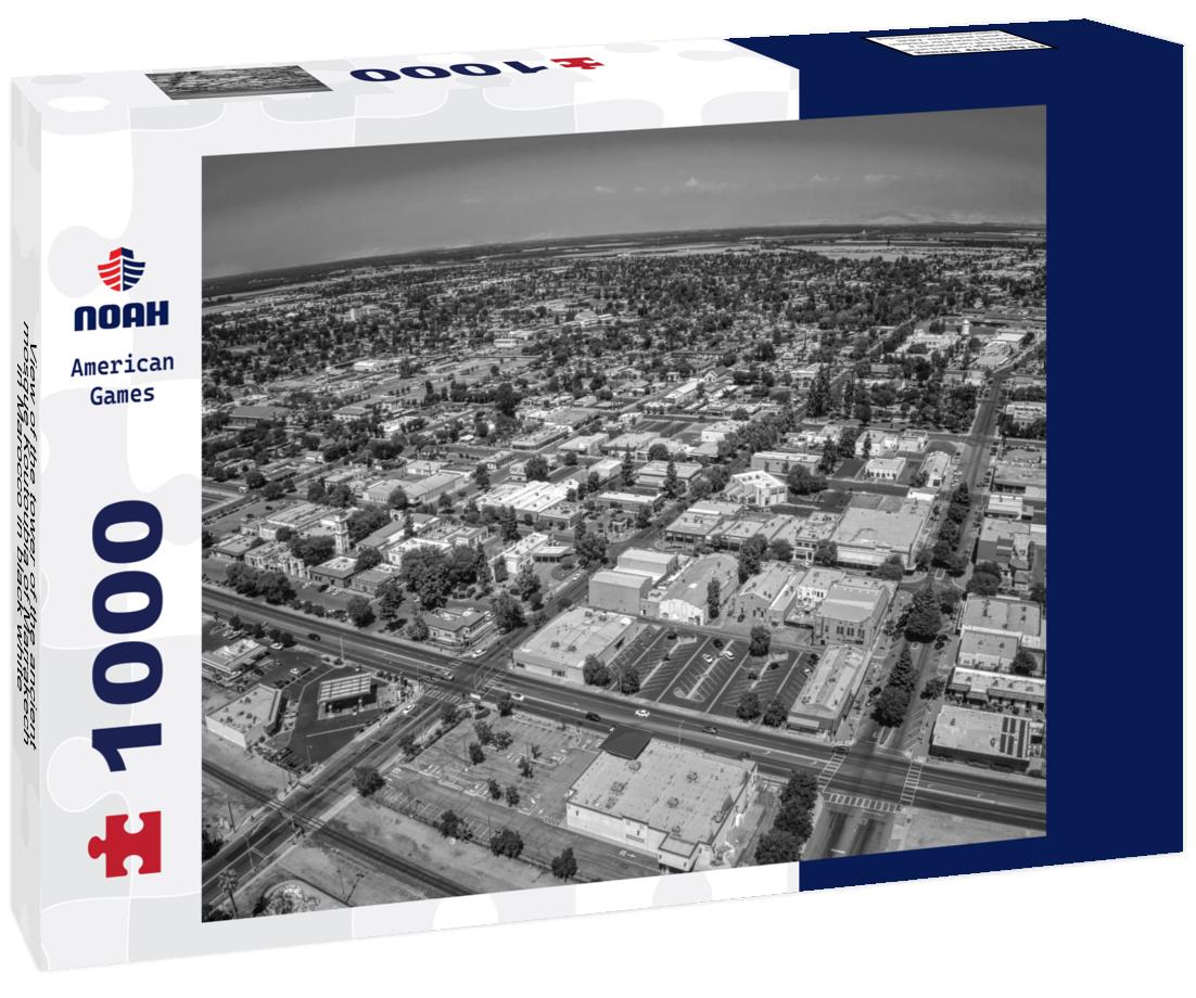 Noah Jigsaw Puzzle View of the tower of the ancient mosque Koutoubia of Marrakech in Marocco in black white 1000 pieces