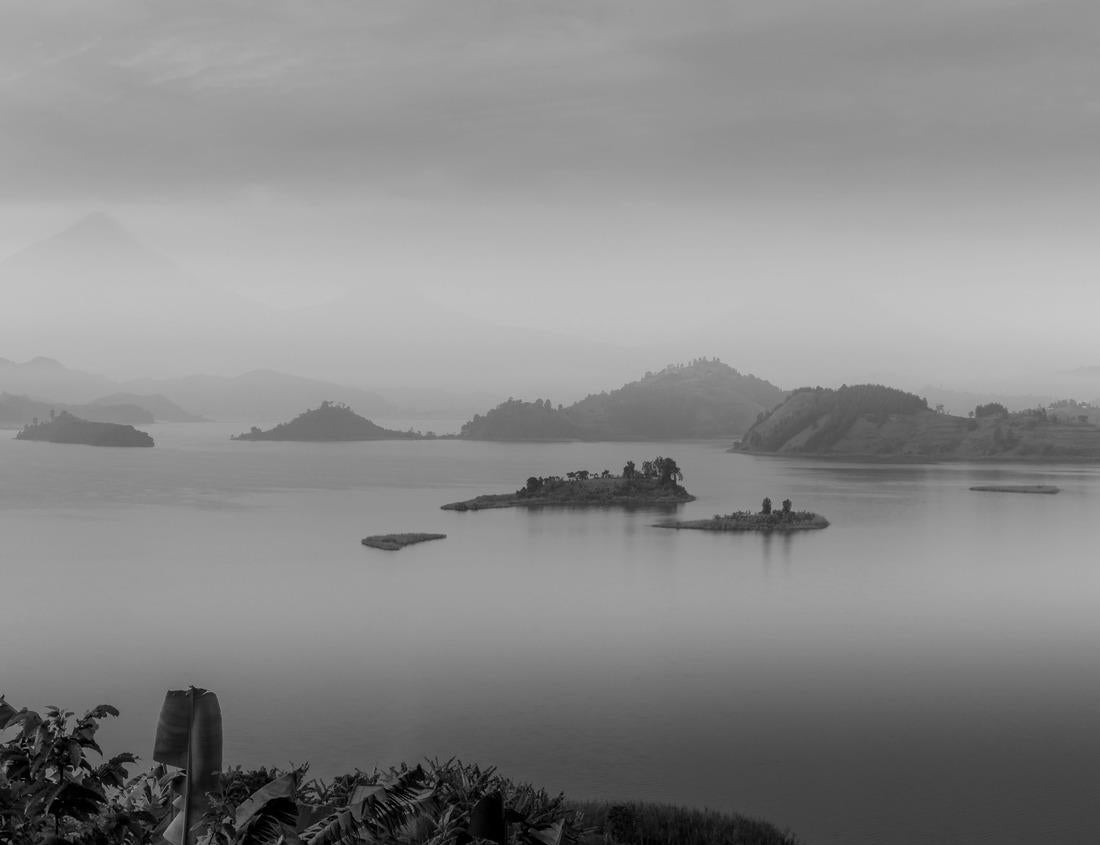 Noah Jigsaw Puzzle The Berlin Cathedral, the famous TV tower and the City Palace in black white 1000 pieces