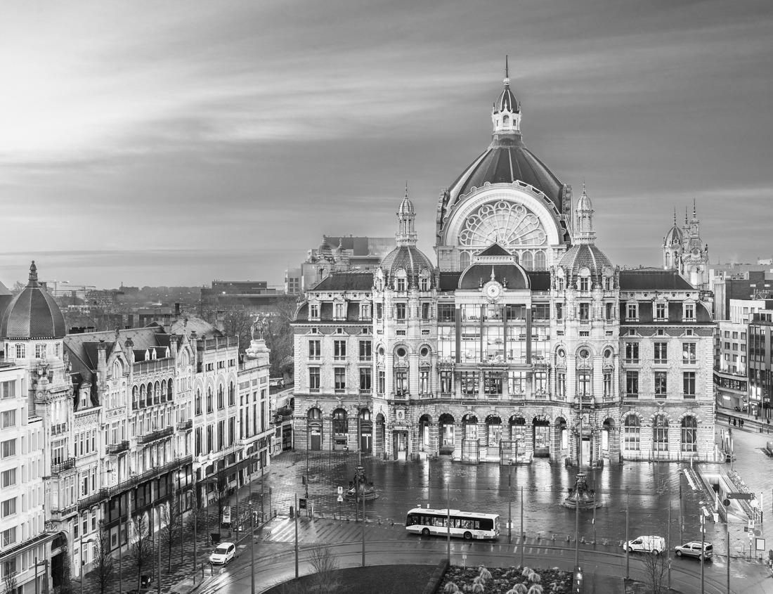 Noah Jigsaw Puzzle Seibuen Yuenchi Tower in Tokorozawa City, Saitama Prefecture in black white 1000 pieces